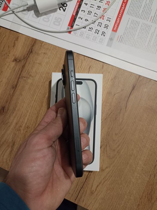 Продавам iPhone 15 като нов