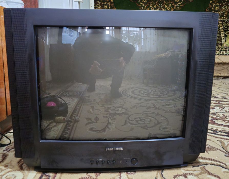 Телевизор продам