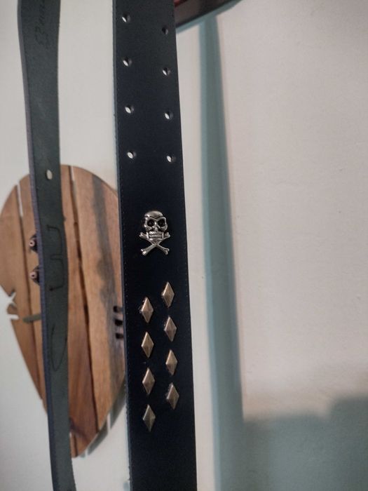 Curea tip FENDER pt. chitara acustica sau electrica piele naturala.