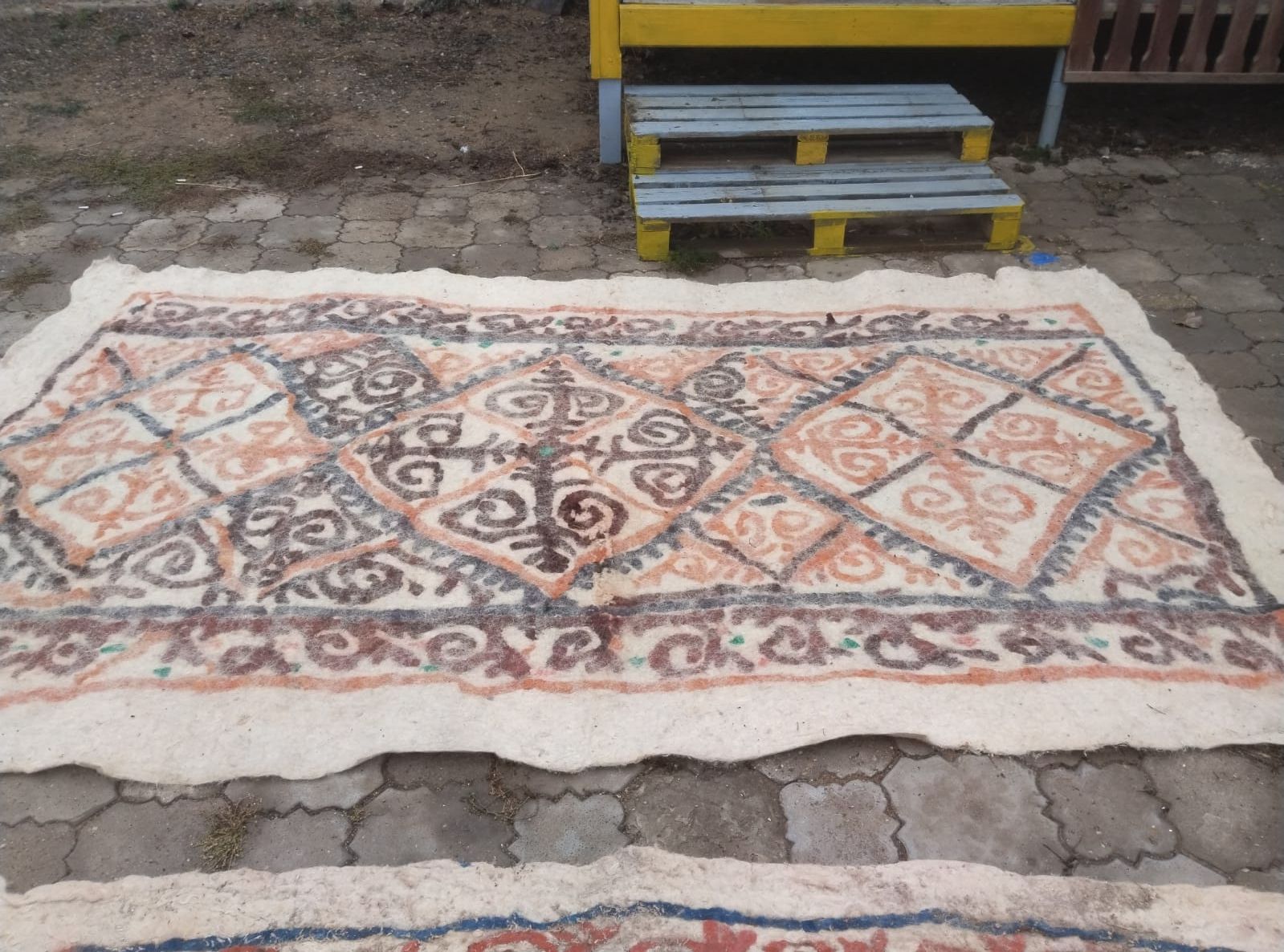 Натуральный кошма в размере 2,3×3.3. Ручная работа.Доставка и Отправка