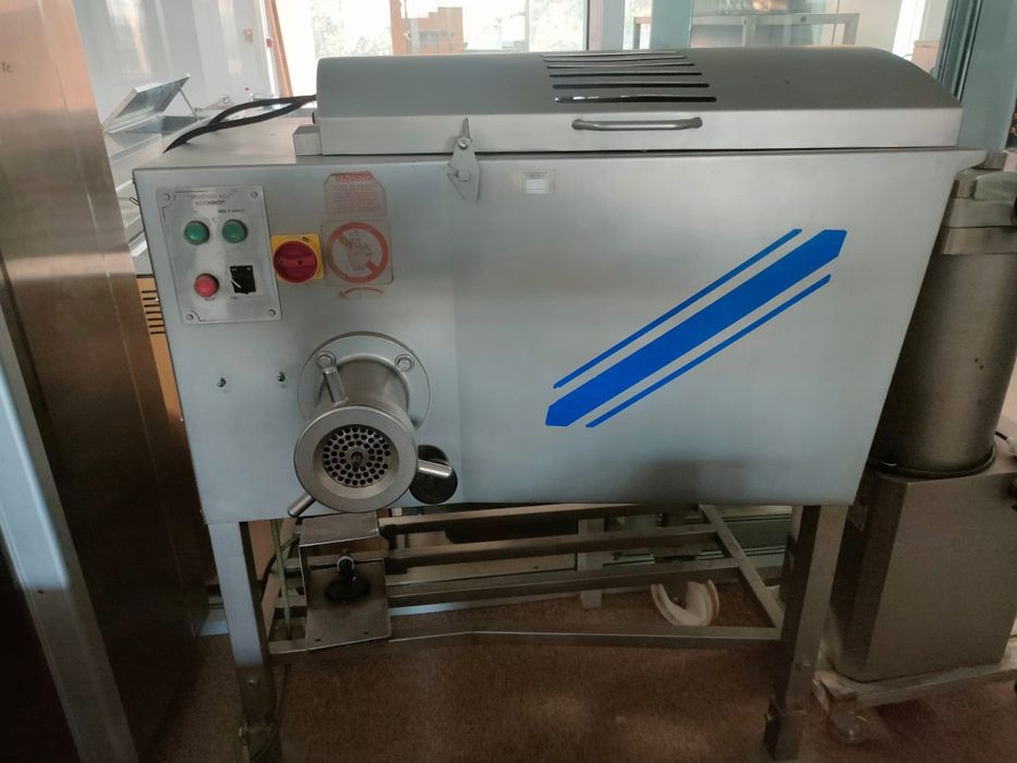 Masina de malaxat si tocat carne Profesionala !!!