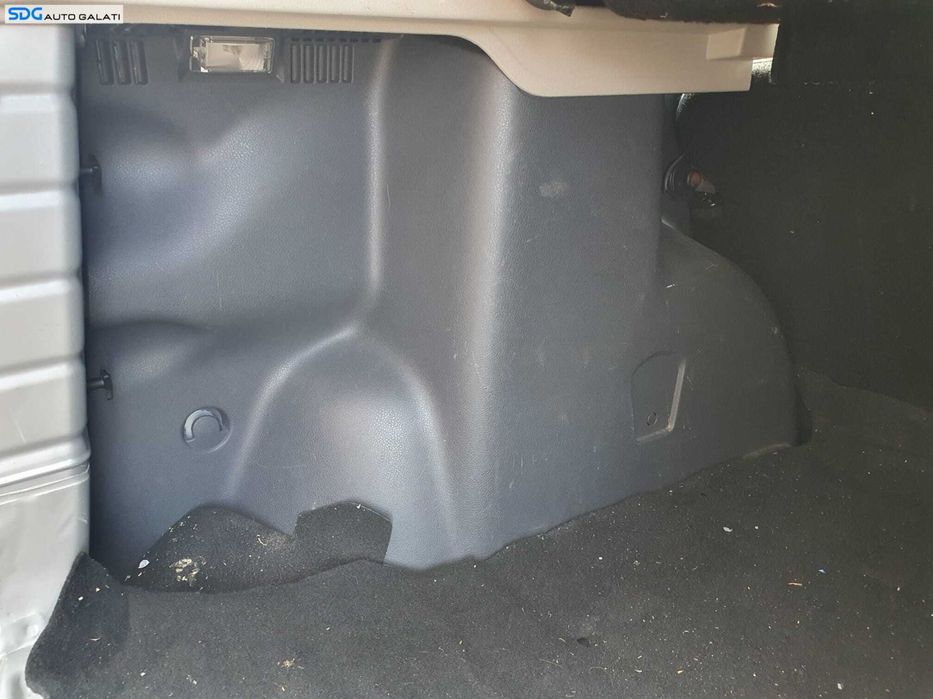 Capitonaj Plastic Ornament Stanga Portbagaj Dacia Duster 1 HS 2010 - 2015 [0544]