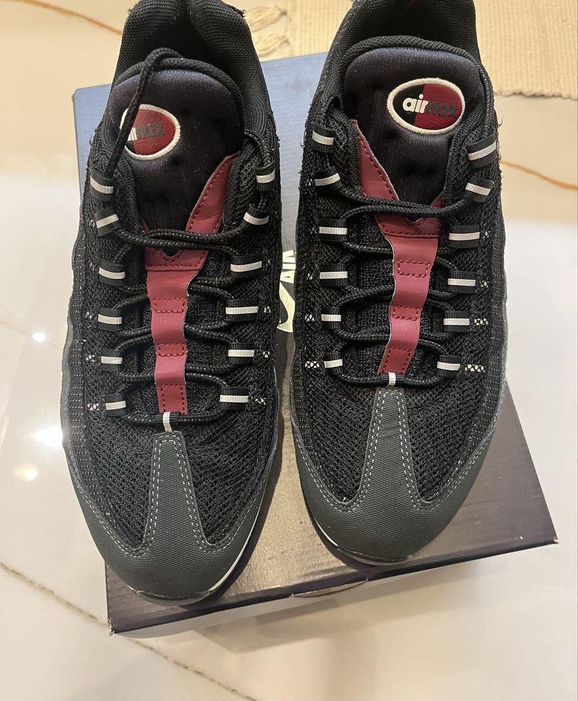 Nike Air Max 95 номер 44 / 10 US