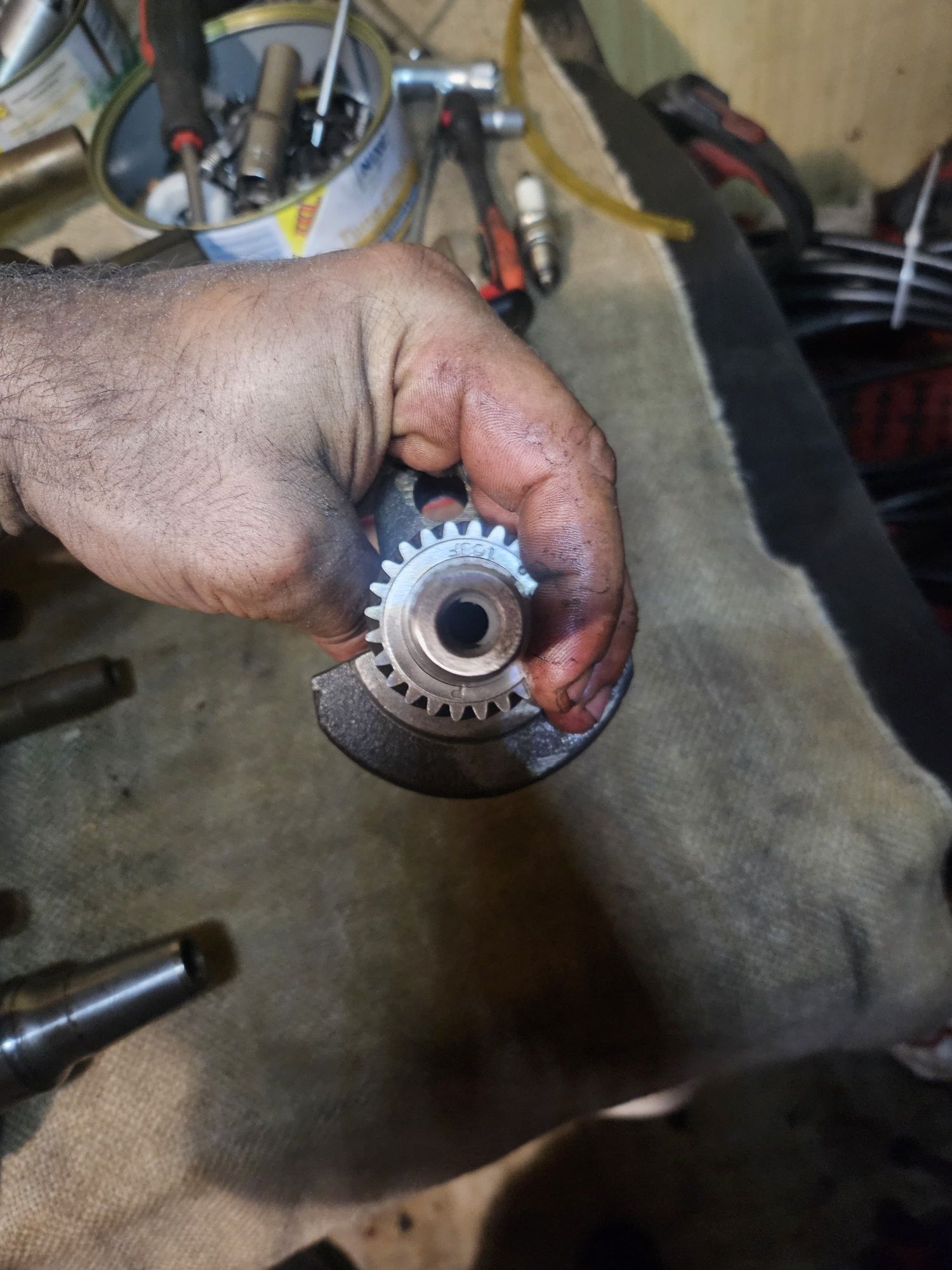 Vânzare piese de generator și alte componente