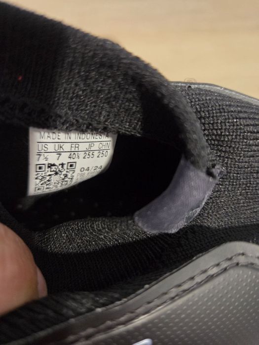 Adidași fotbal Adidas Predator mărimea 40 2/3 – noi, cu cutie,preț 250