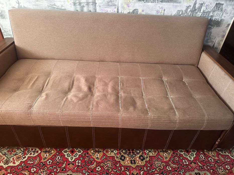 Продаю раздвижной диван