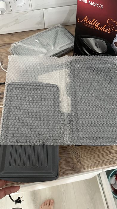 Вафельница.