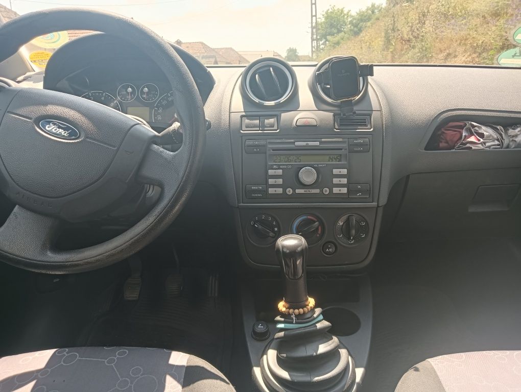 Ford fiesta 1,3 benzina TOP