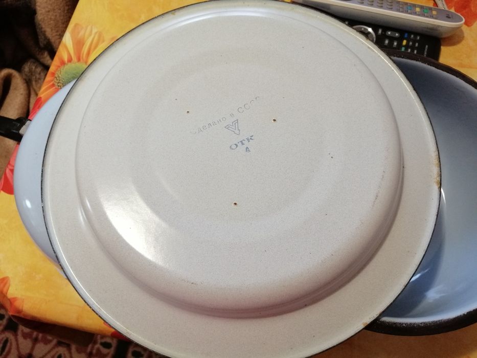 Емайлирани съдове,   чинии