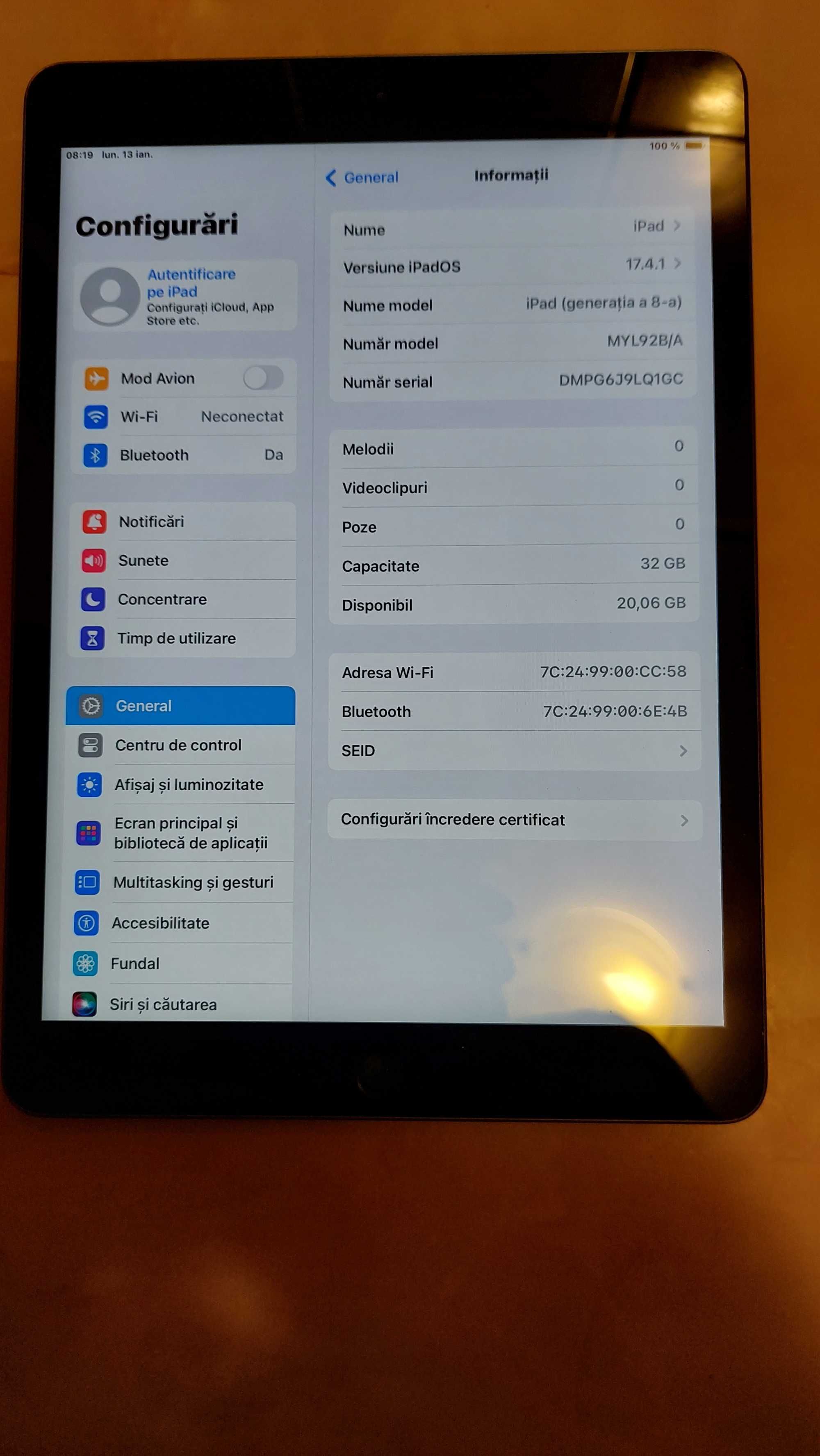 Ipad 8(generatia a 8 a)  impecabila ,dispay 10,2 inch 32Gb