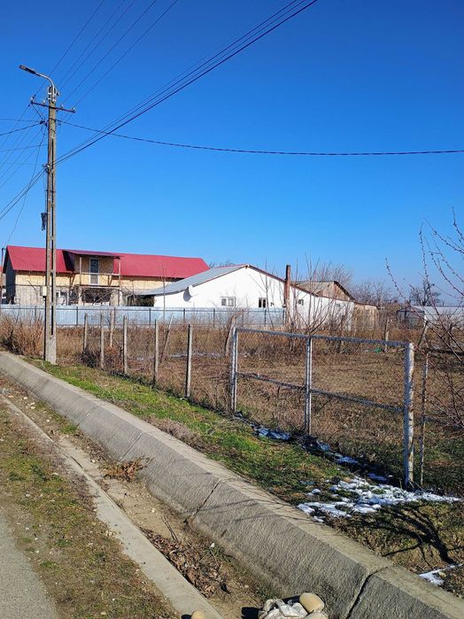 Vand teren intravilan in Garoafa jud. Vrancea la 9 km de Focsani