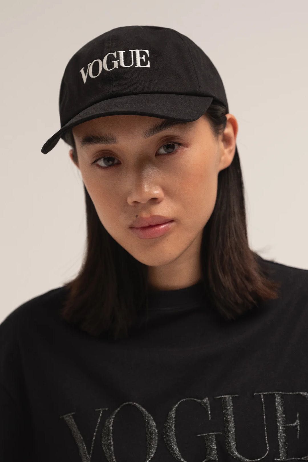 Vogue Cap черната бейзболна шапка