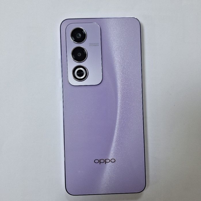 Oppo A80 Mov (Midnight purple)