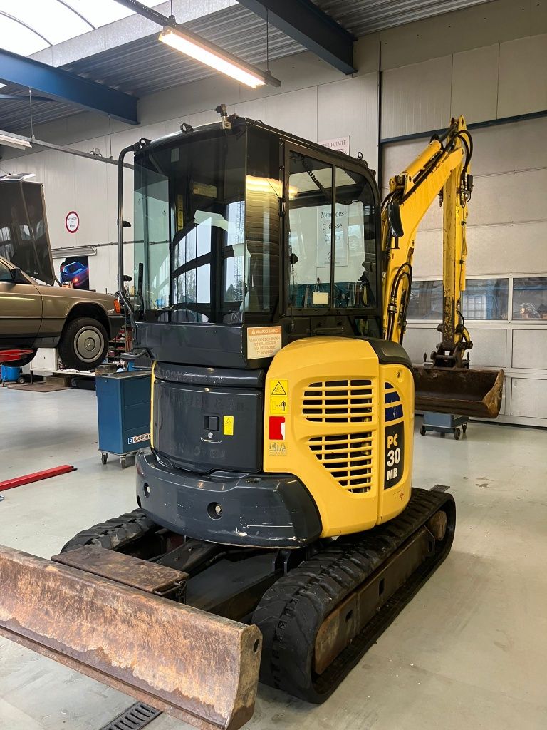 Багер Komatsu нов внос