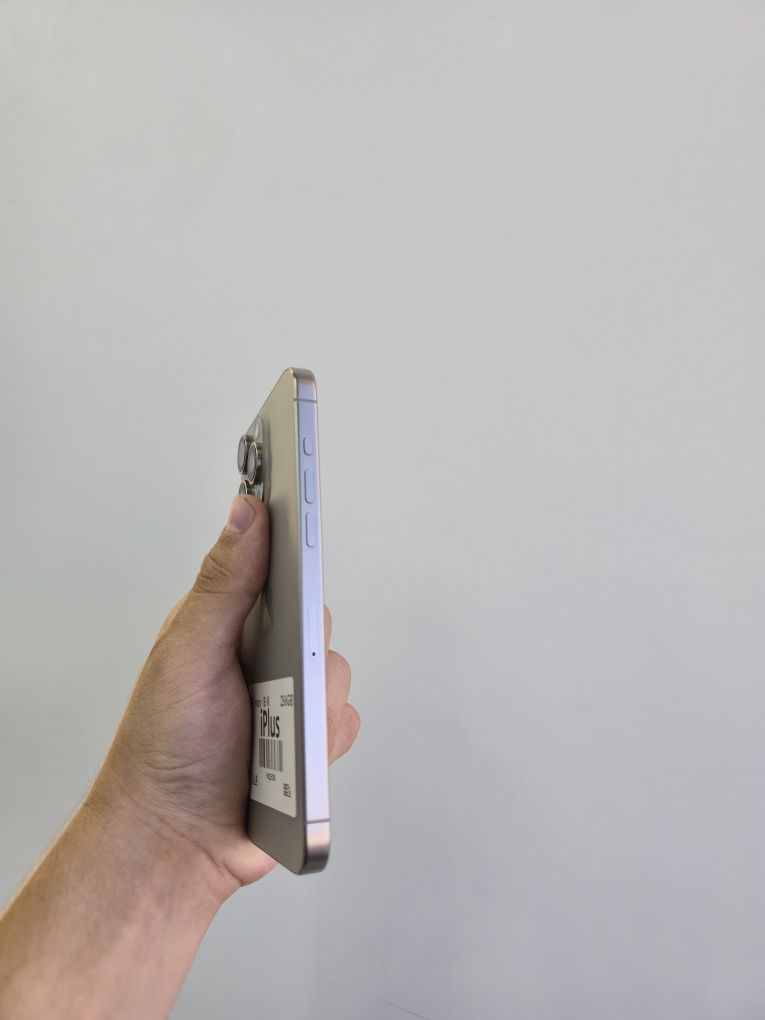 15 Pro Max 256 GB