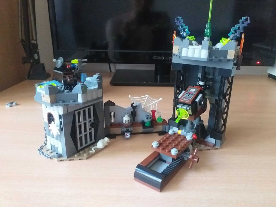 Lego monster fighters - The crazy scientist and his monster