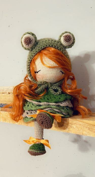 Ръчно плетена бутикова кукла