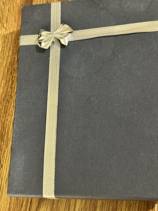 Стилно колие от Истински испански перли в синьо и бяло.