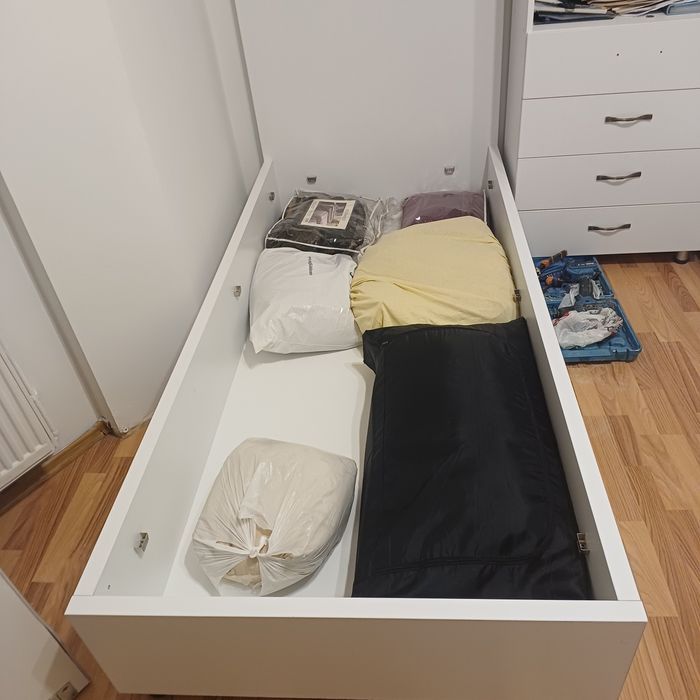 Vand set mobilier camera adolescenti 2 paturi si dulap dressing