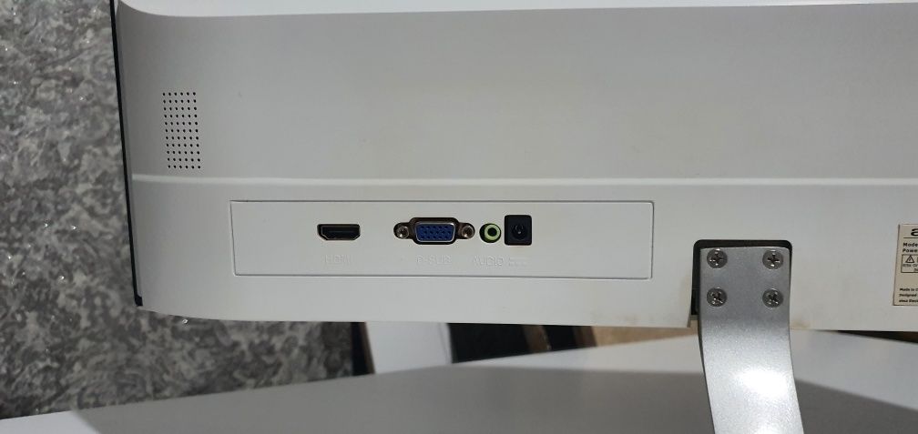 Monitor 22 dyum IPS / AUDIO XOD
