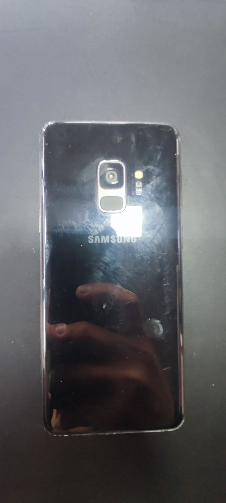 Galaxy S9 64/4 imei utmagan srochniga qotmay ishlaydi srochni sotiladi