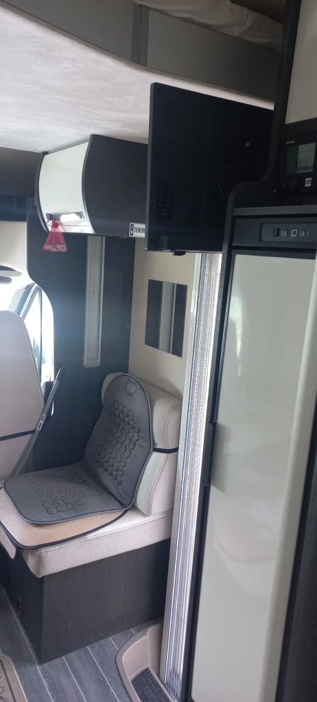 Autorulota Ford Transit 2.0 TDI