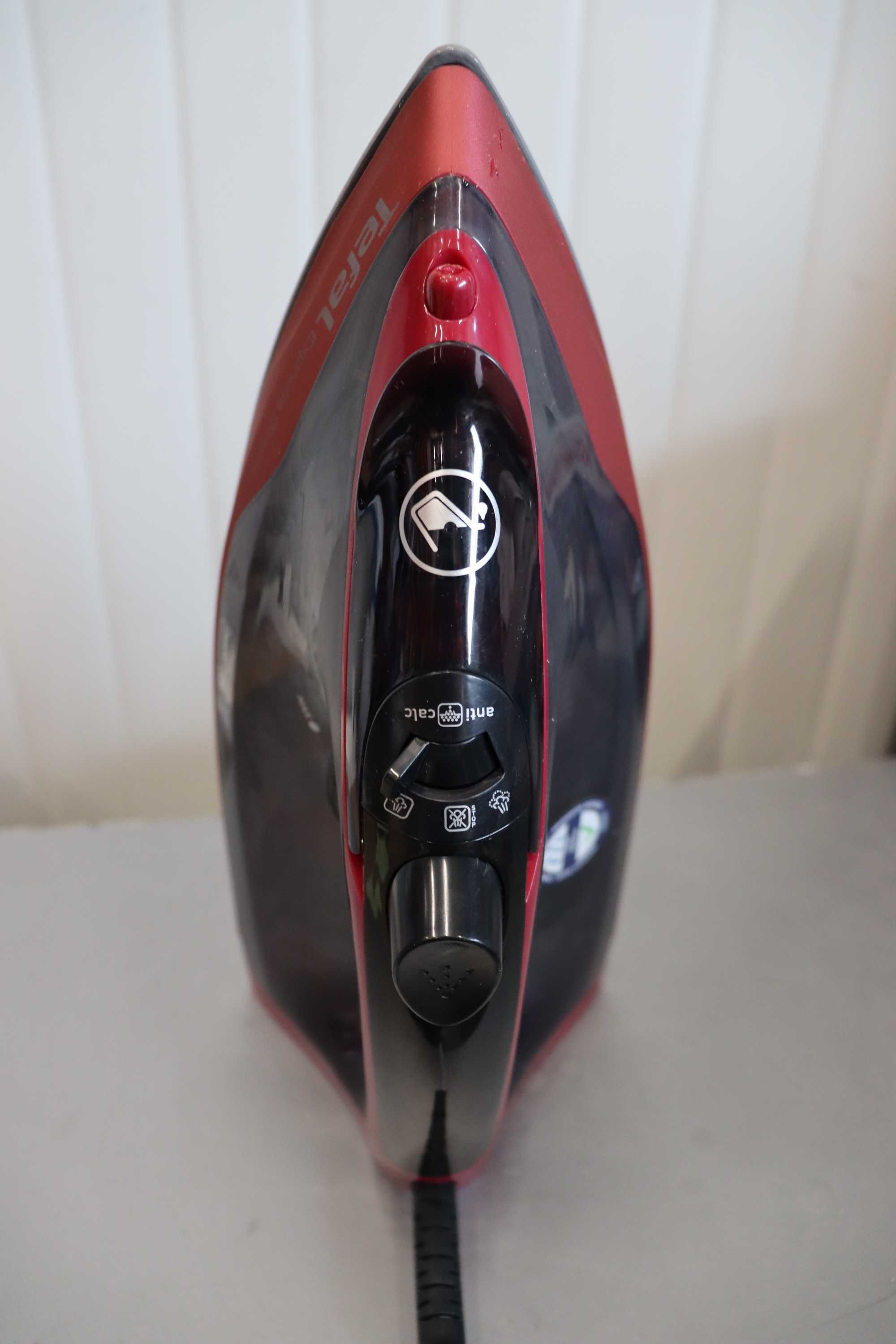 Ютия Tefal Express Steam Plus 2600W, 45 г/мин, автоматично изключване