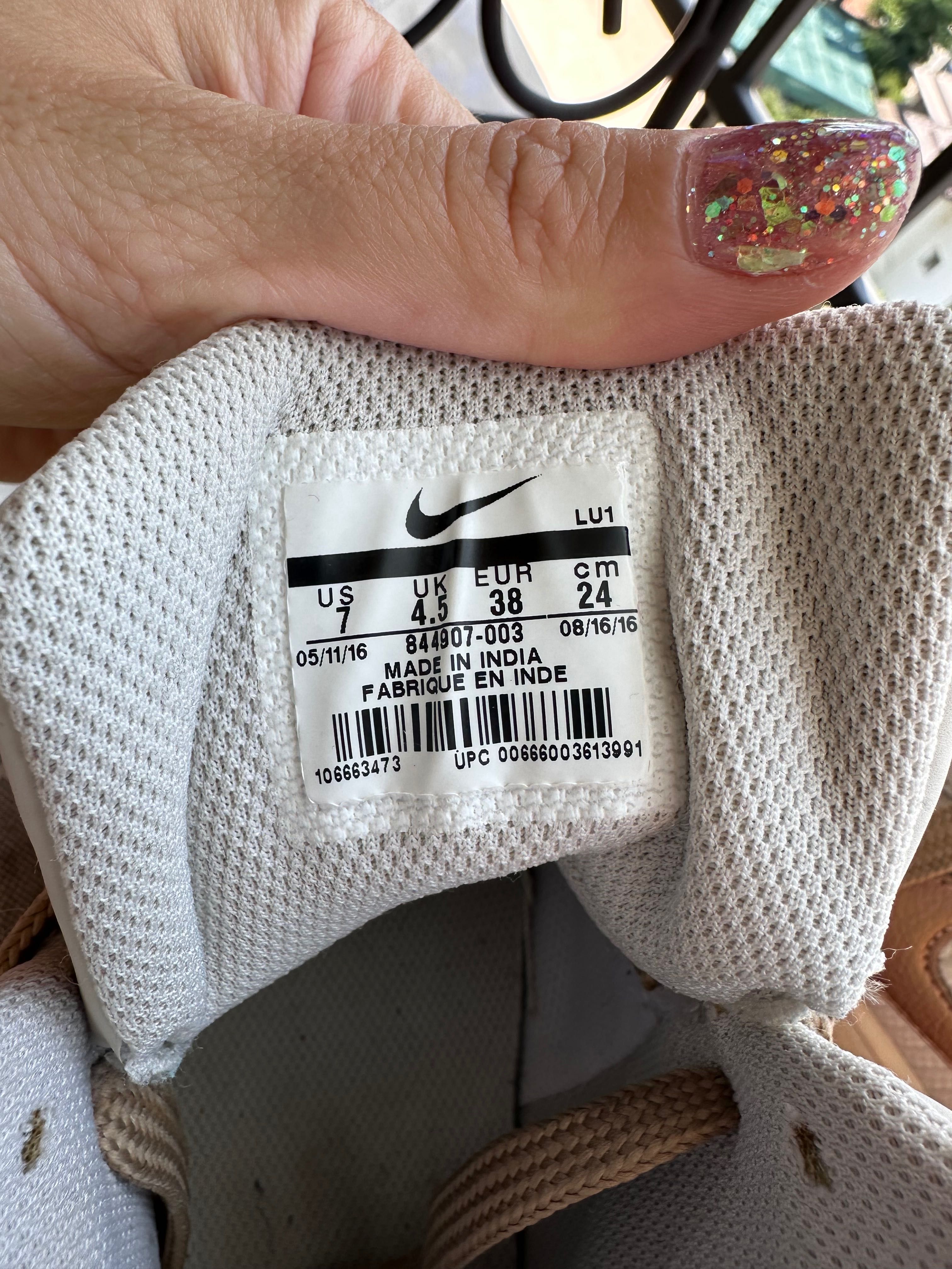 Дамски обувки  Nike, 38 номер