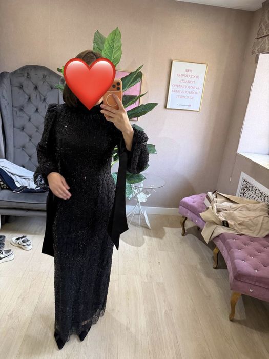 Продам дизайнерское платье. Новое. Размер 44-46 (м,л)