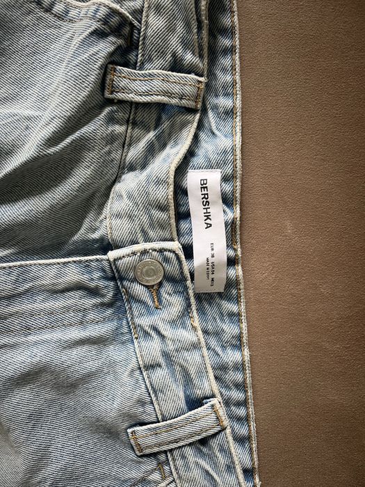 Чисто нови дънки Bershka
