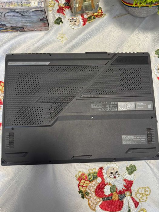 Vand Leptop Asus ROG STRIX