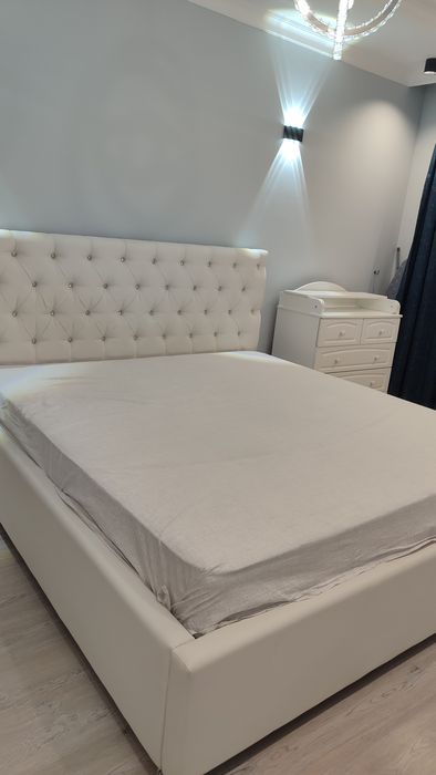 Продам большую кровать
