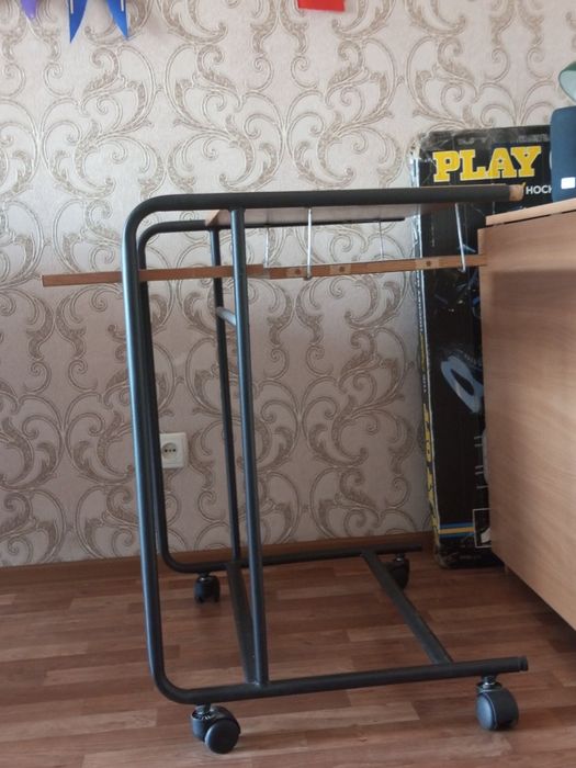 стол компьютерный подвижной