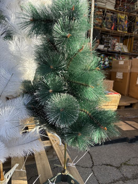 Коледни изкуствени елхи