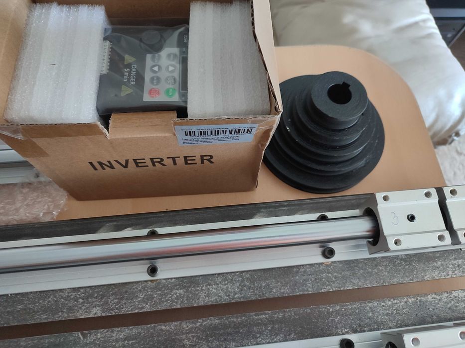 Продавам части за направа на струг