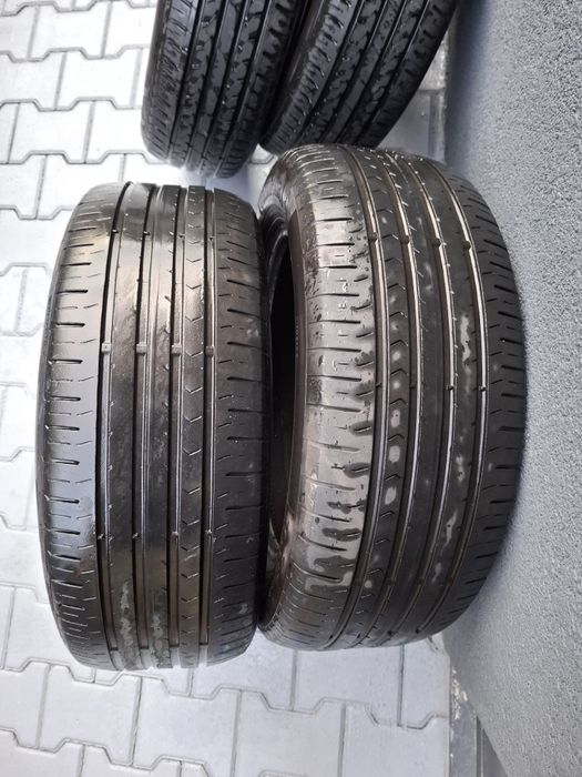 Vand 2 cauciucuri 215/55 R17 Continental premium contact