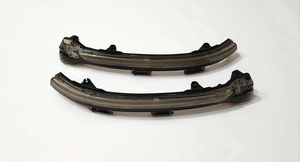 Set 2 Lampi Semnalizare LED Dinamice pt Oglinda VW Golf 7