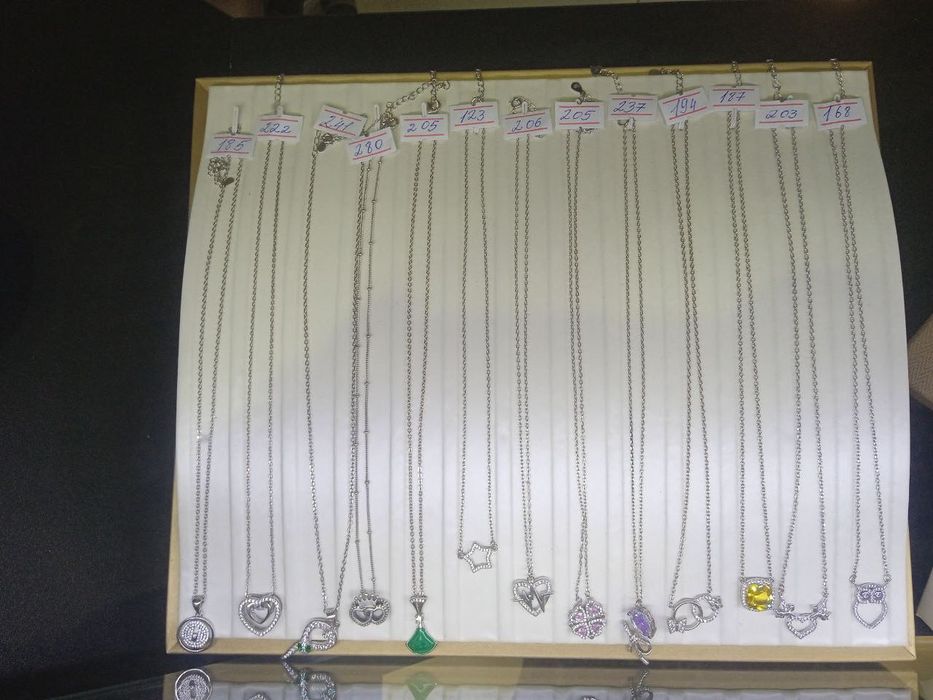 Kumush taqinchoqlar optomga.