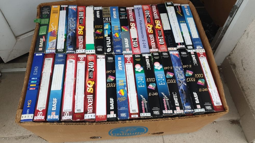 Vând 55 casete video VHS originale colectie filme acțiune,Triler,drama