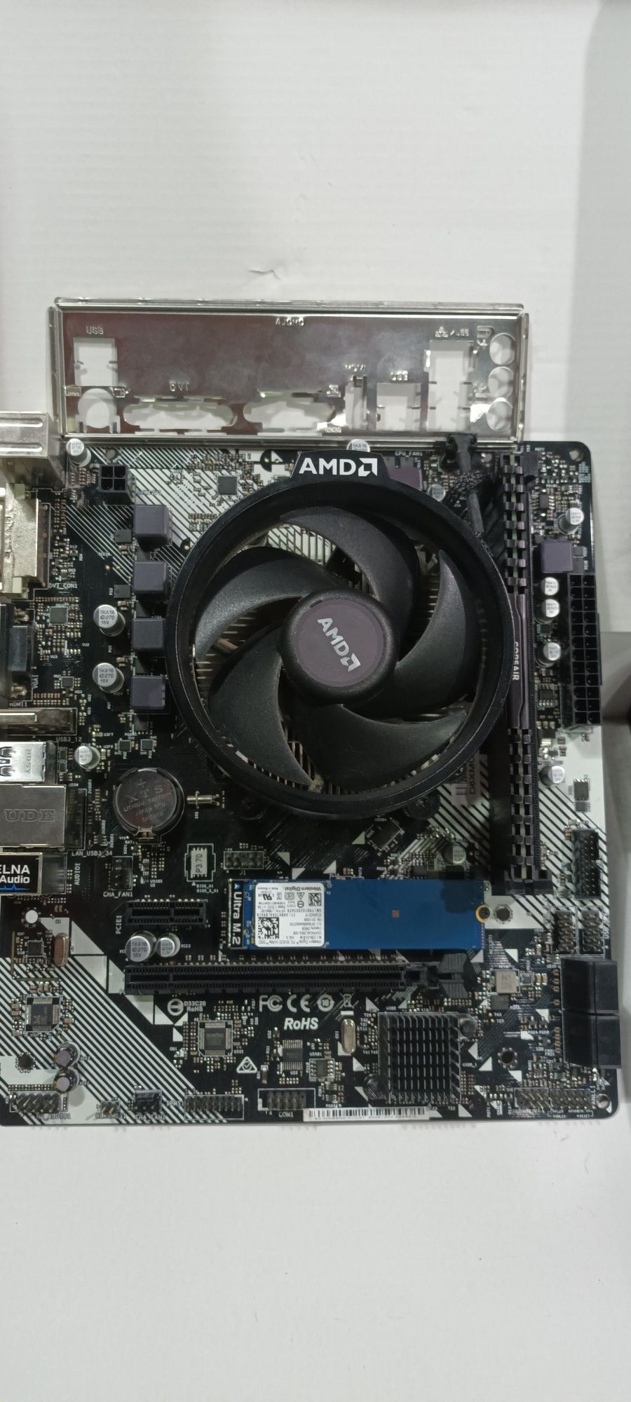 Kit Asrock A320M HDV +AMD Ryzen3 3200G+8GB ddr4+SSD 256GB+Cooler