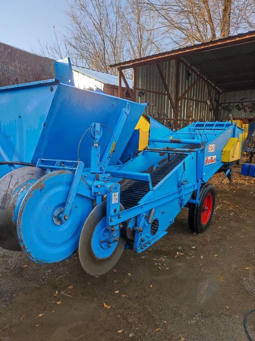 Продам Картофелеуборочные Комбайн