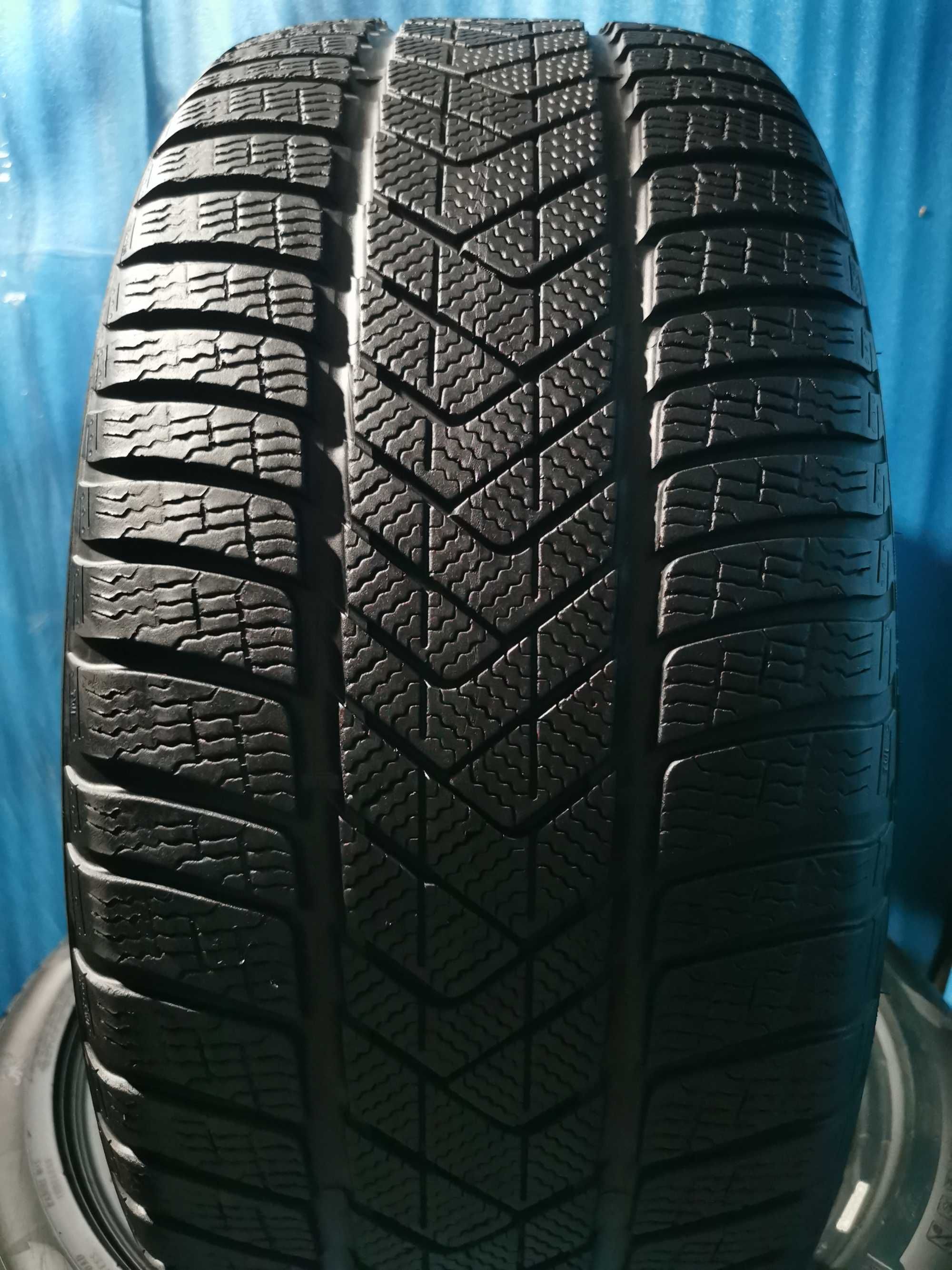 275 40 21 - 315 35 21 pirelli runflat m+s 4 buc