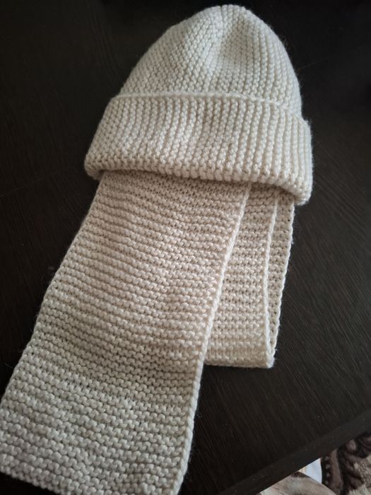 Шапка.   и.   шарф