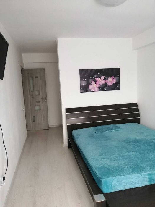 INCHIRIEZ apartament 3 camere, Brașov, Tractorul, str. Nicolae Labiș