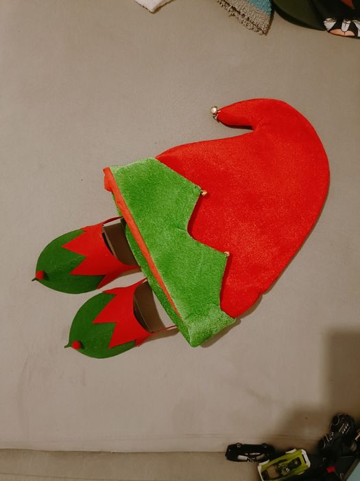 cipicei (de atașat pe adidasi) home made+caciula Spiriduș