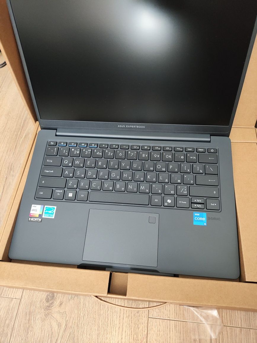 Продам Новый ASUS ExpertBook Core i5 1335U 1335U