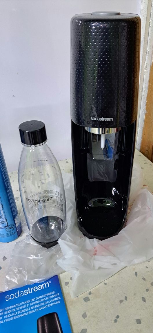 SodaStream Spirit MegaPack, Включени 2бутилки + 60л газова бутилка