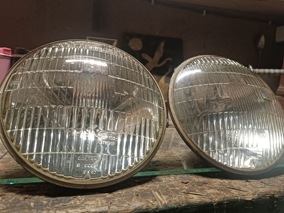 Фара ФГ 105 СССР ГАЗ  с родной лампочкой