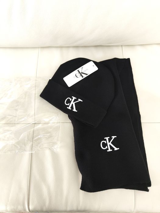 Fular și căciulă Set CK Căciulă Și fular CK