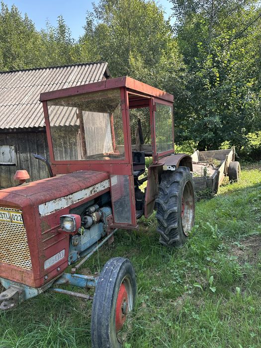 Tractor Carraro plus remorcă